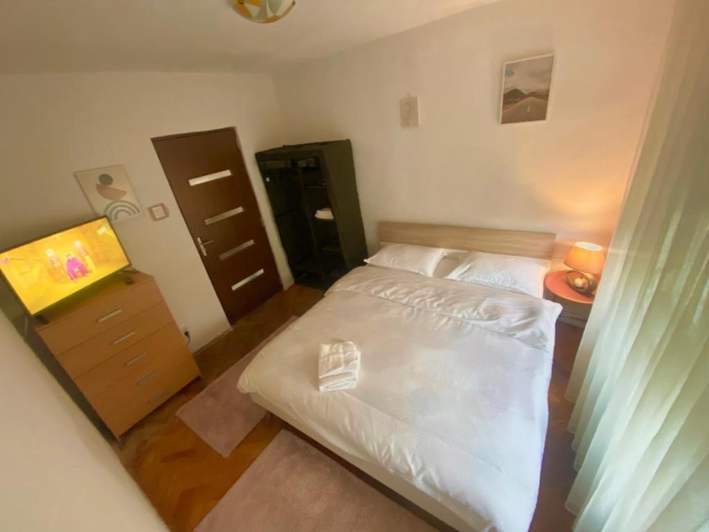 Apartament 2 Camere Орадя Экстерьер фото